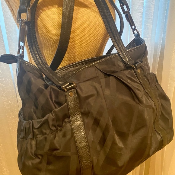 Burberry tonal nylon diaper bag with changing pad and dust bag - Picture 3 of 16